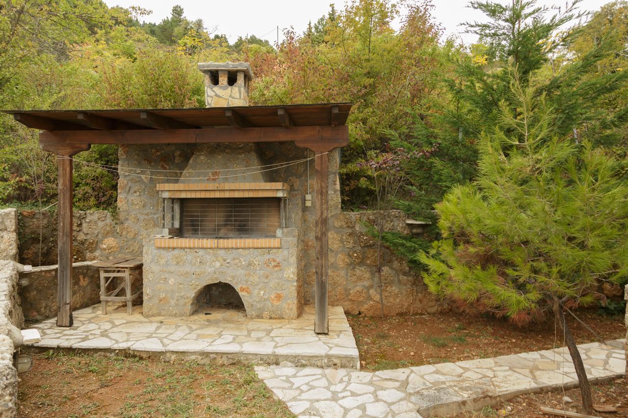 Paradise Chalet Ano Trikala Eksteriør billede